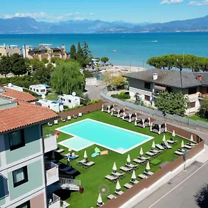 https://hotel-puccini.hotelinveneto.com